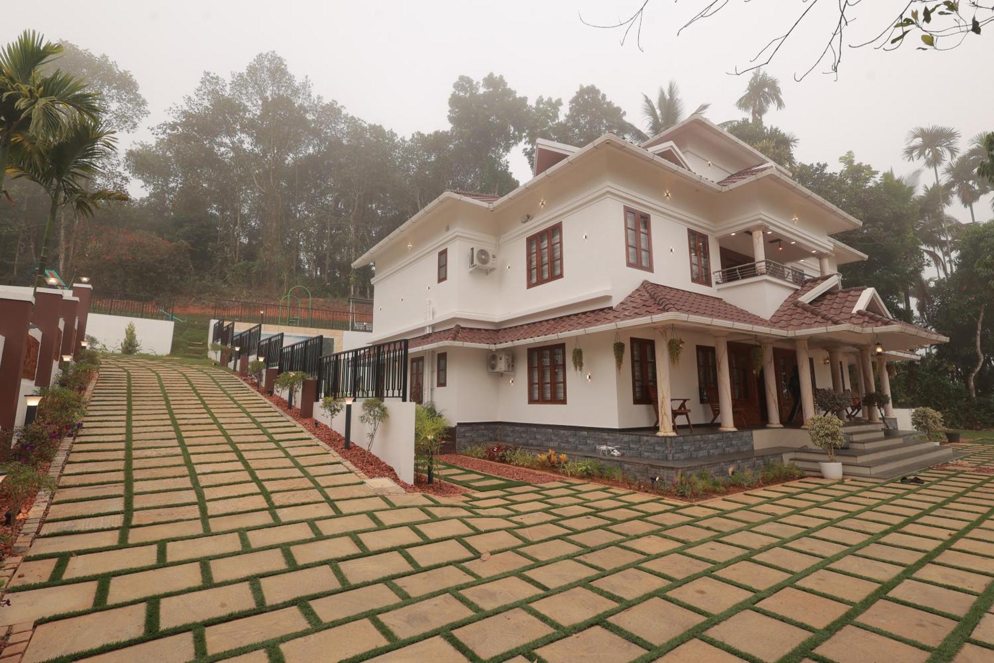 Tatvaura Resort Wayanad Padinjarathara 外观 照片